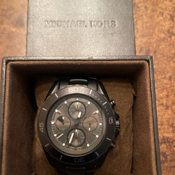 SOLD! Used Michael Kors watch! - Picture 1 of 1